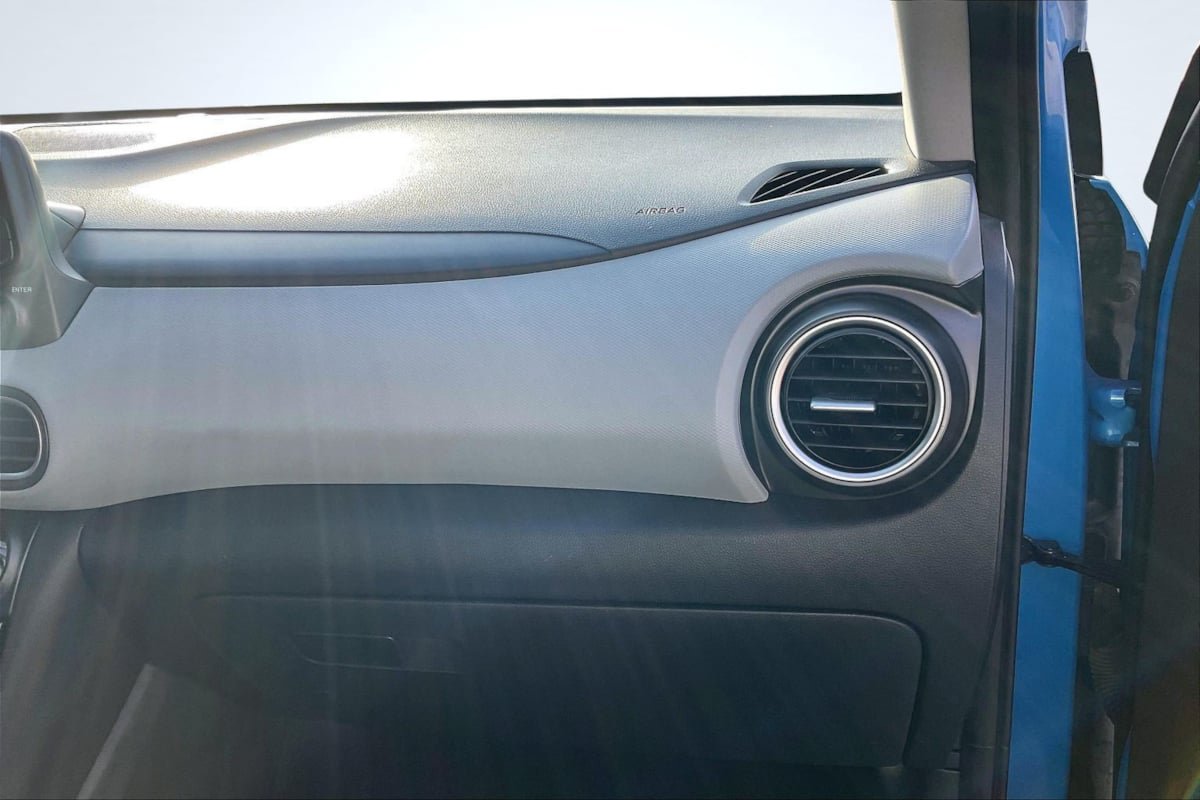 Used 2020 Hyundai Kona Ultimate image 17