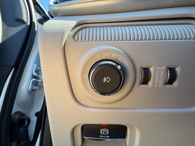 Used 2025 Jeep Wagoneer Series III w/ Premium Group I AWD/4WD image 22