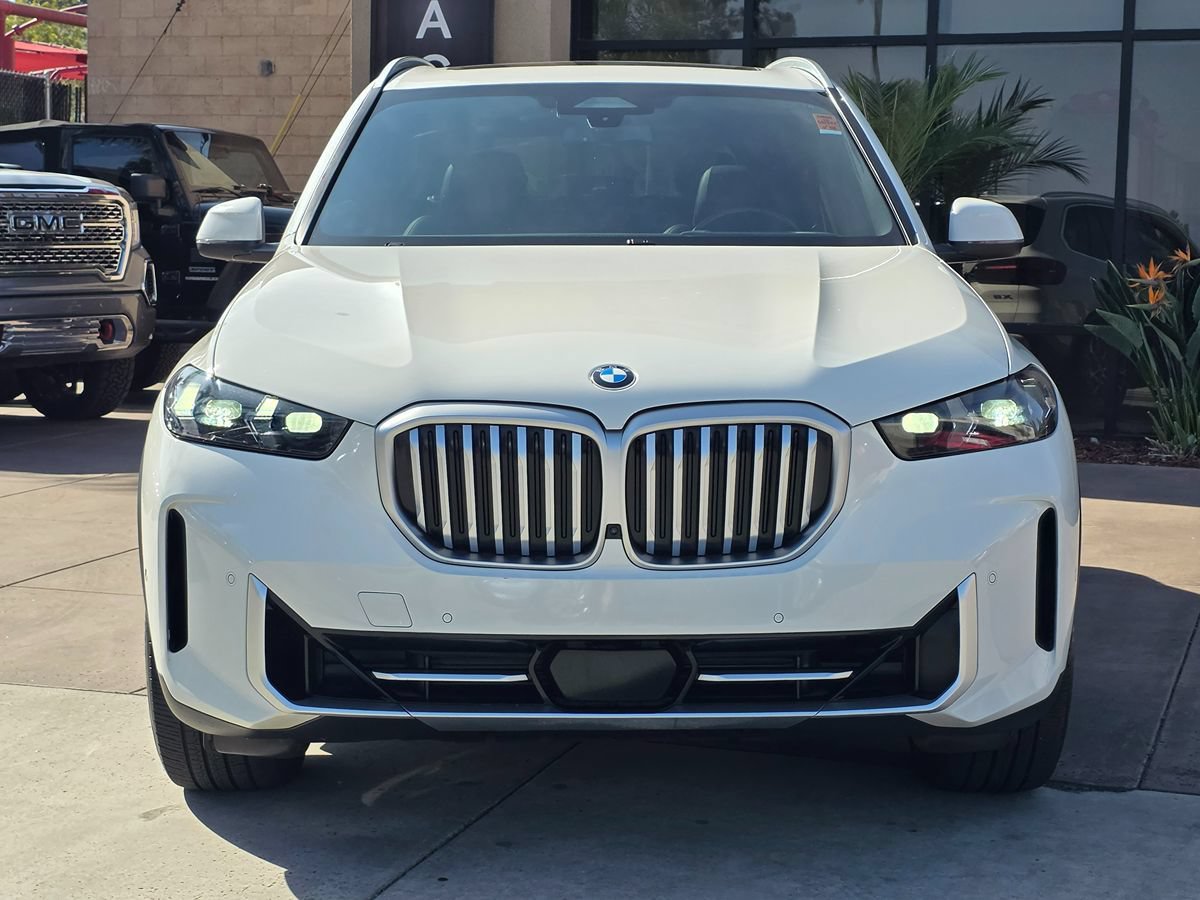 Used 2024 BMW X5 xDrive40i w/ Parking Assistance Package AWD/4WD image 6