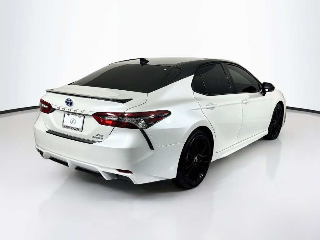 Used 2022 Toyota Camry XSE w/ Navigation Upgrade Package FWD image 5