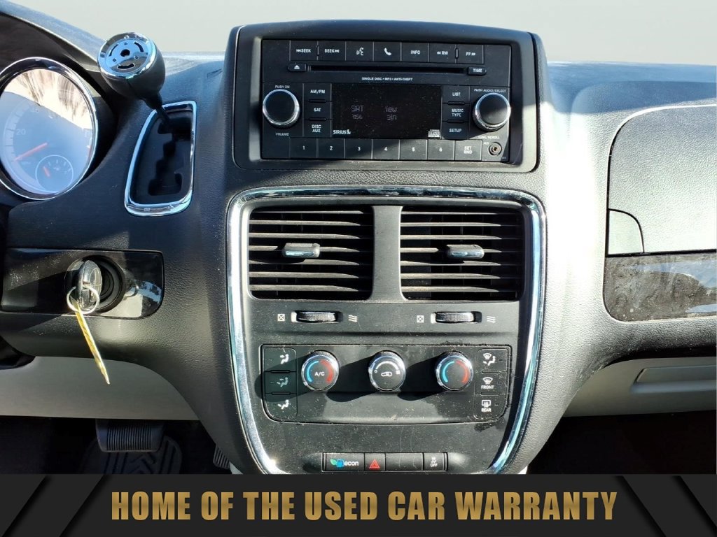 Used 2016 Dodge Grand Caravan American Value Package w/ UConnect Hands-Free Group FWD image 22