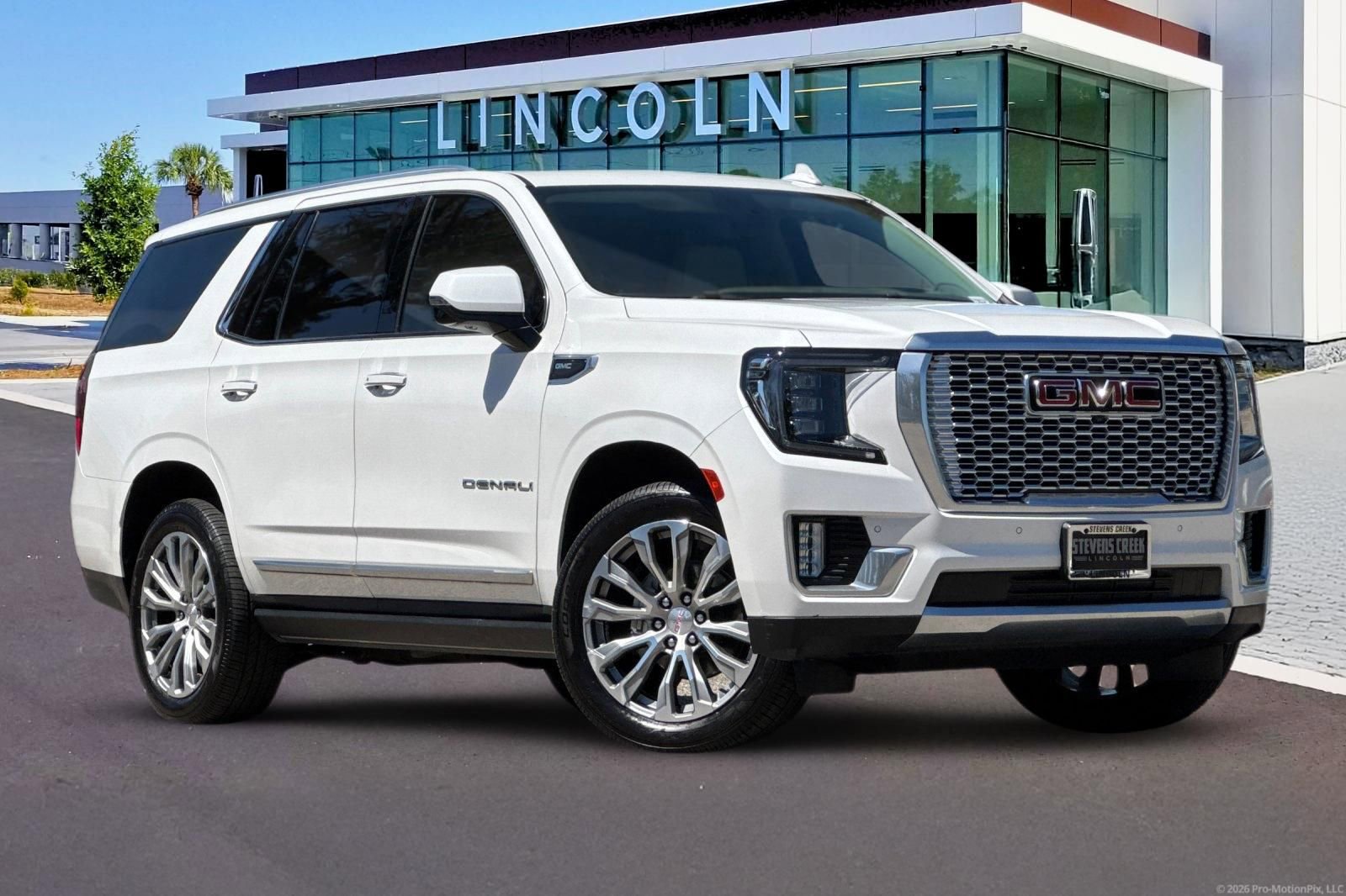 Used 2021 GMC Yukon Denali w/ Denali Ultimate Package image 2
