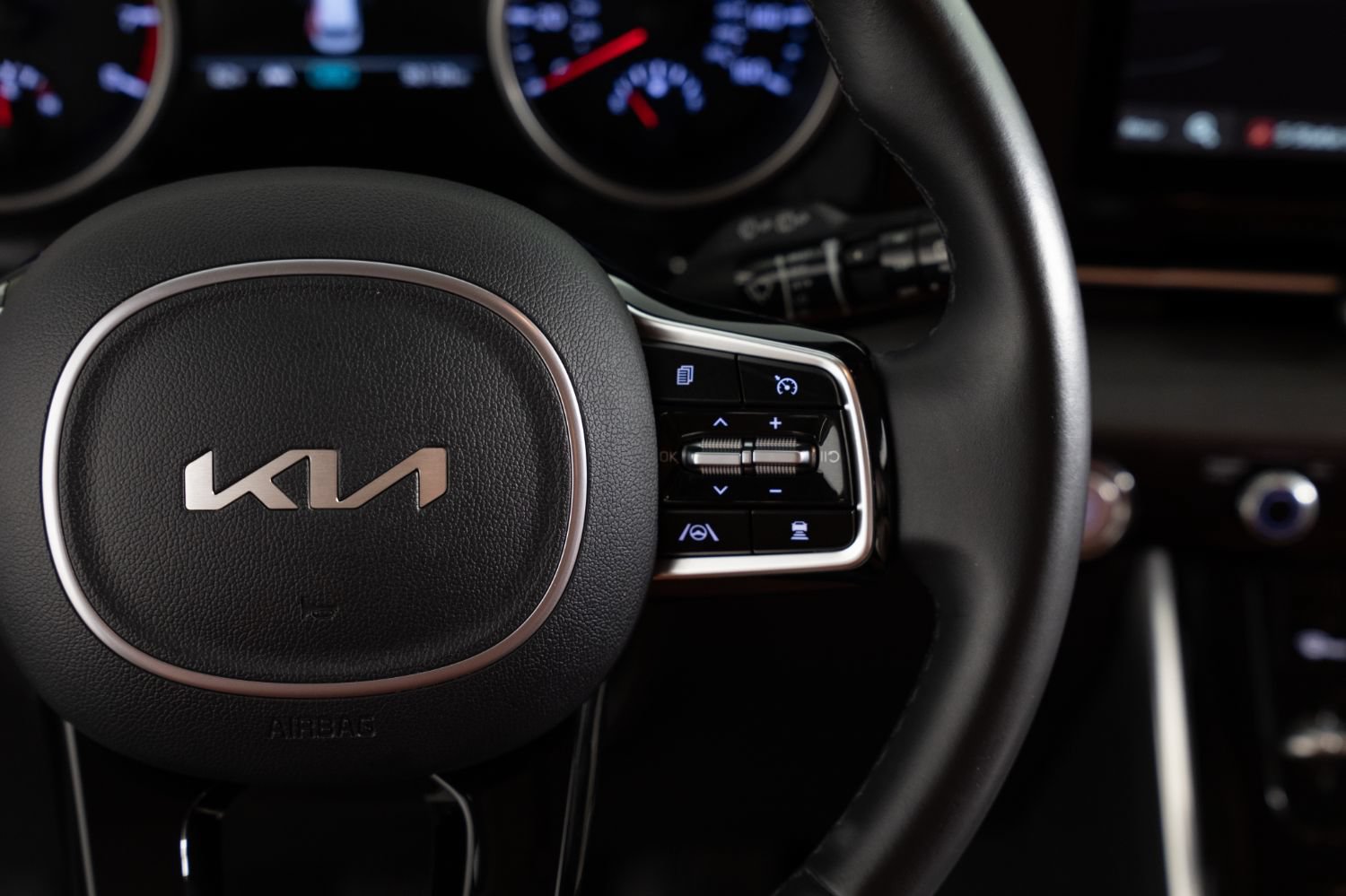Used 2022 Kia Carnival SX FWD image 36