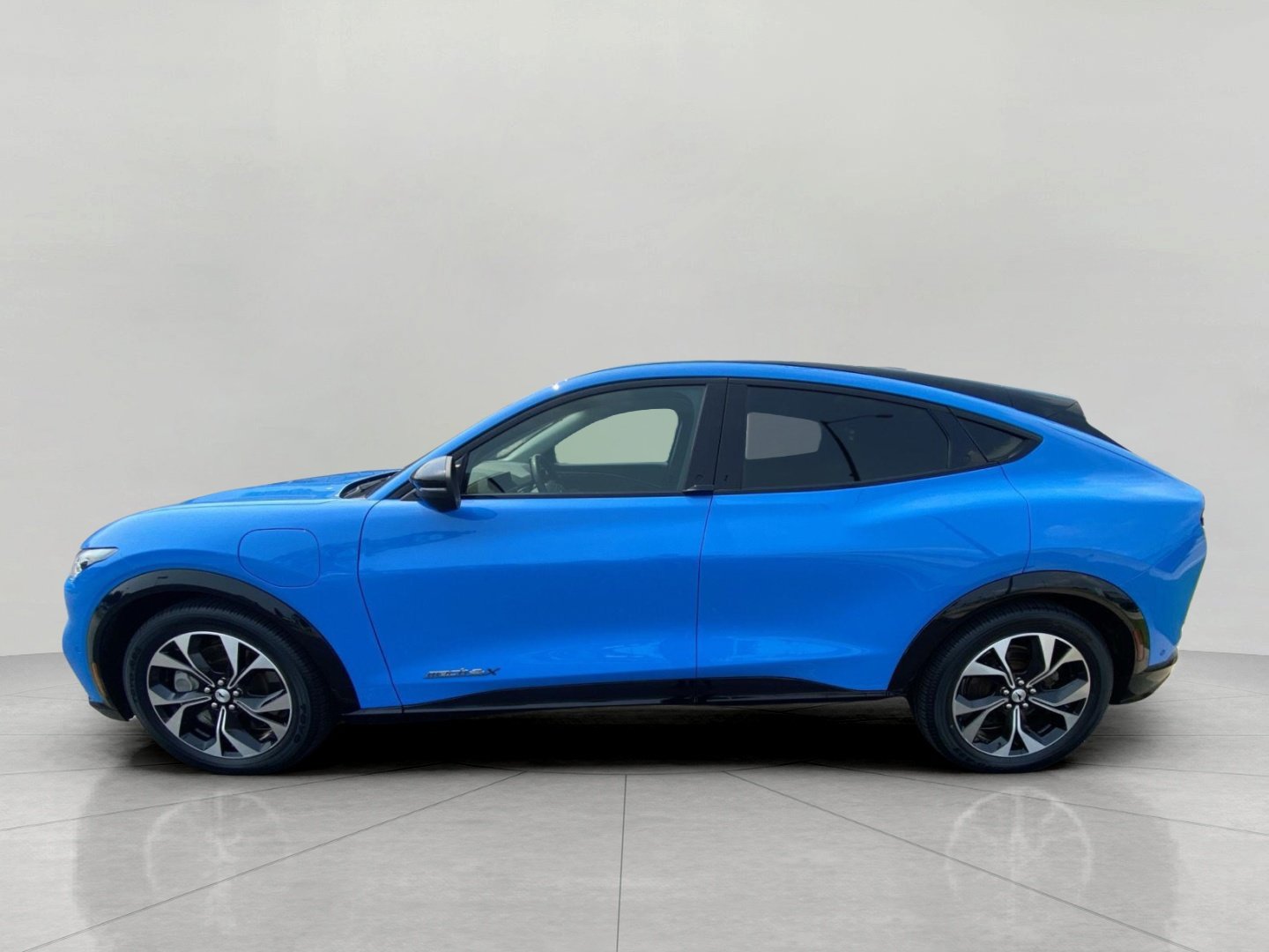 Certified 2023 Ford Mustang Mach-E Premium AWD/4WD image 7