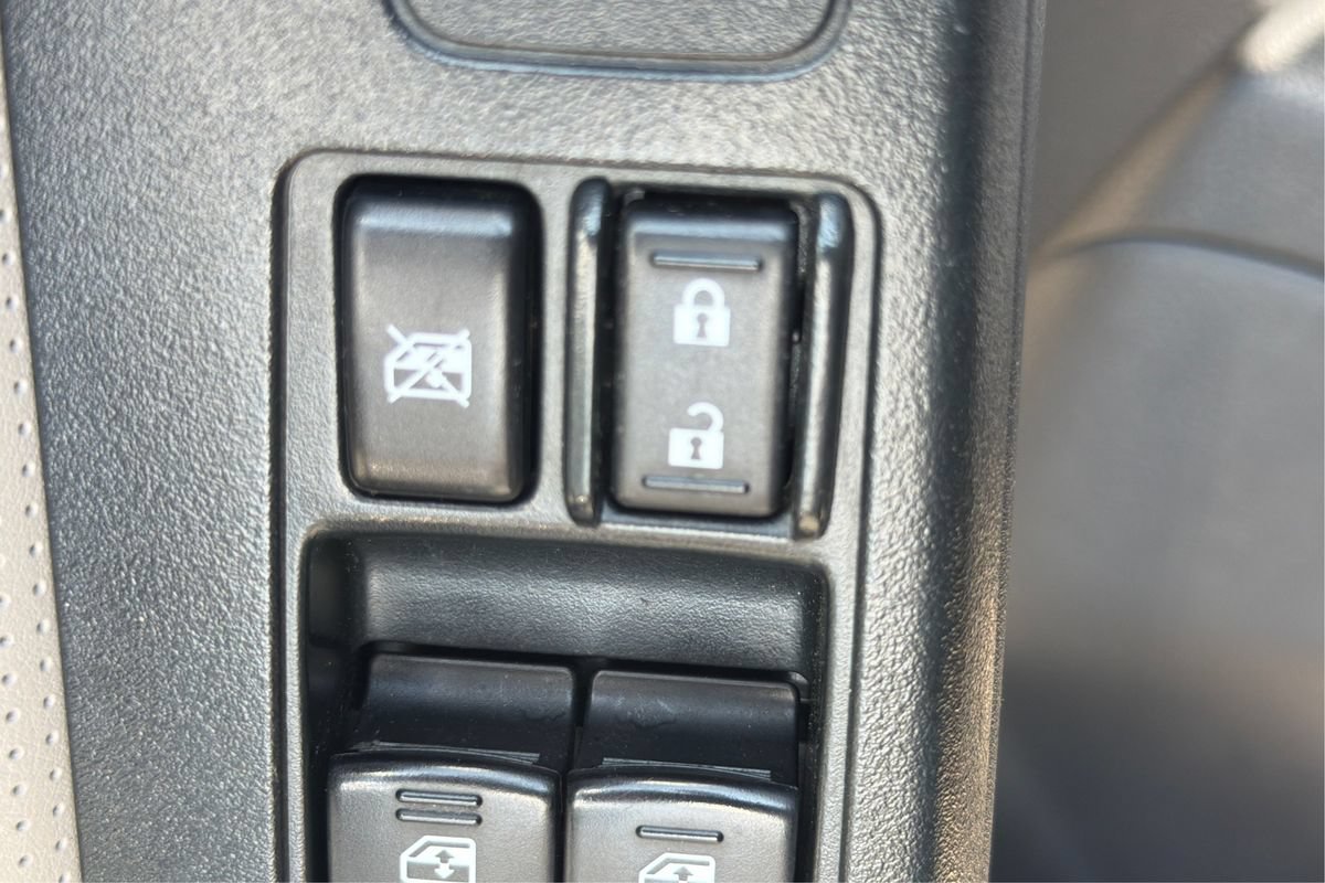 Used 2016 Subaru Forester 2.5i Limited w/ Popular Package #2 AWD/4WD image 39