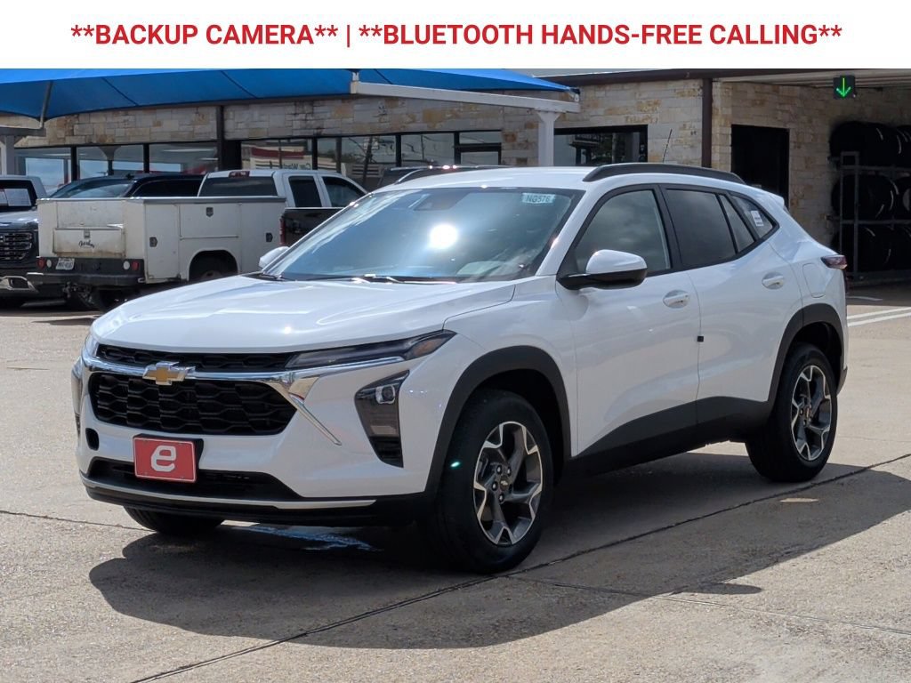 New 2026 Chevrolet Trax LT w/ Driver Confidence Package FWD image 3