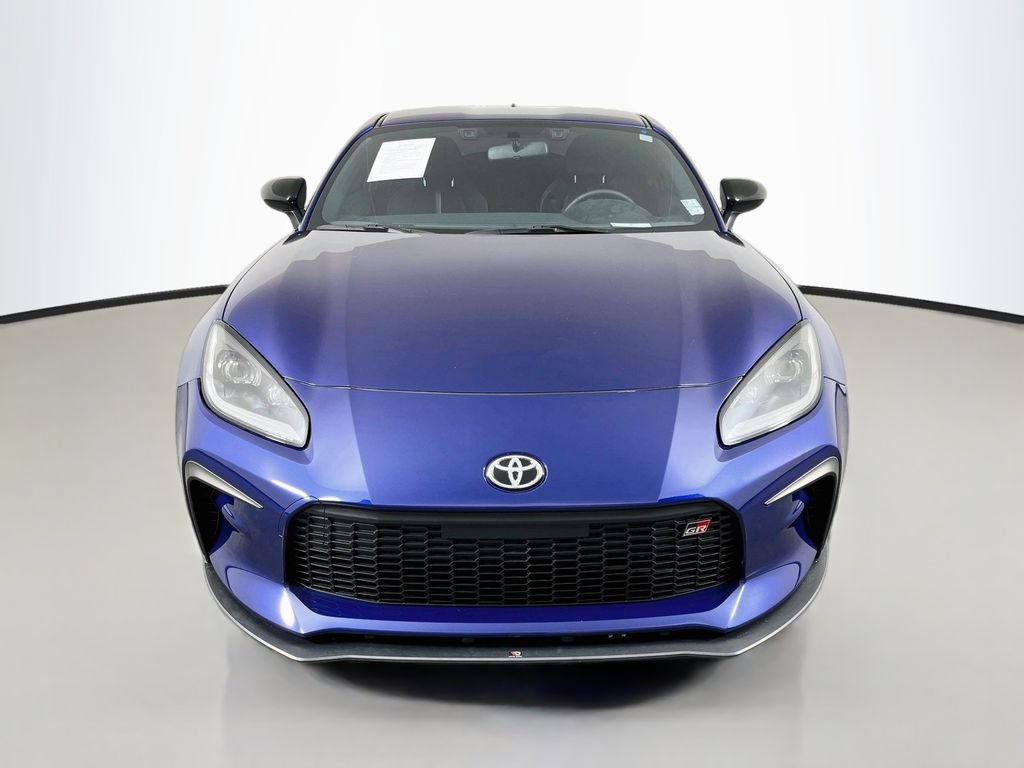 Used 2024 Toyota GR86 Premium RWD image 3