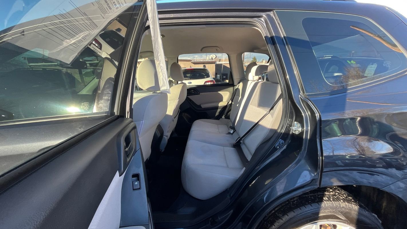 Used 2016 Subaru Forester 2.5i w/ Alloy Wheel Package image 18