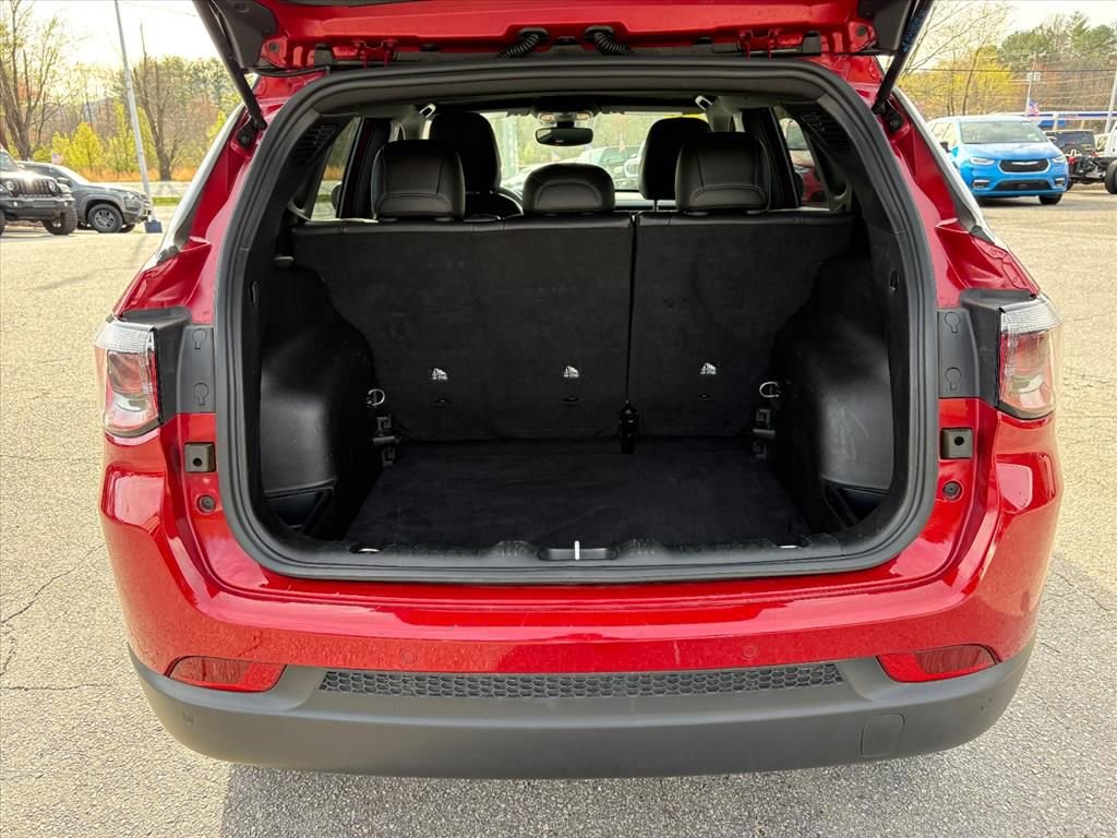 Used 2025 Jeep Compass Limited AWD/4WD image 23
