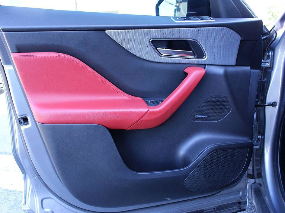 Used 2020 Jaguar F-PACE Checkered Flag image 10