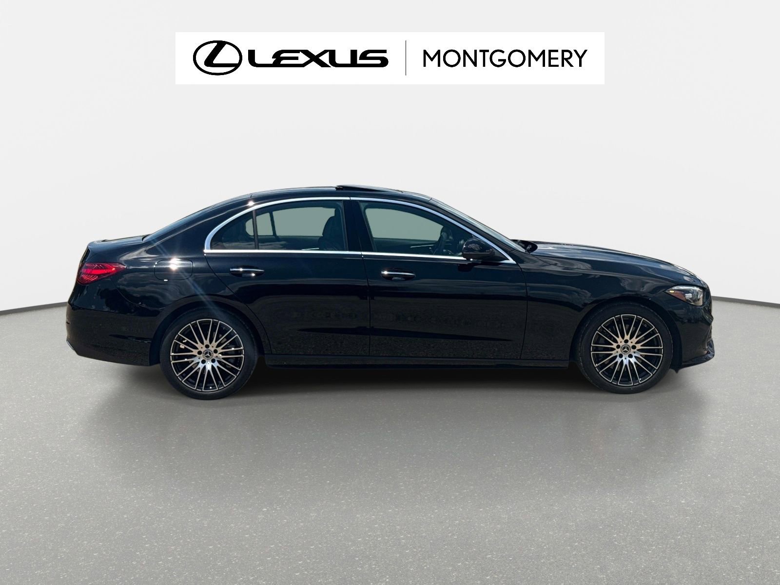 Used 2025 Mercedes-Benz C 300 Sedan image 2