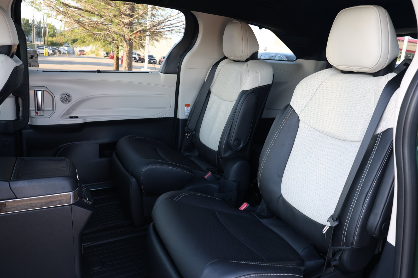 New 2026 Toyota Sienna Platinum AWD/4WD image 29