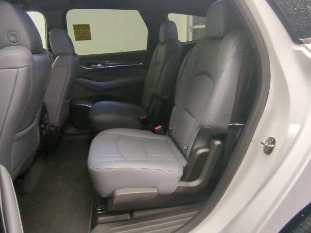 Used 2023 Buick Enclave Essence FWD image 27