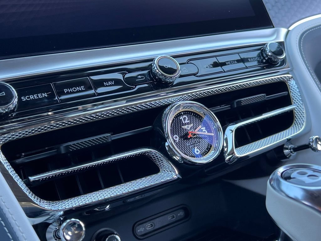 Certified 2025 Bentley Flying Spur Plug-In Hybrid w/ First Edition Specification AWD/4WD image 32