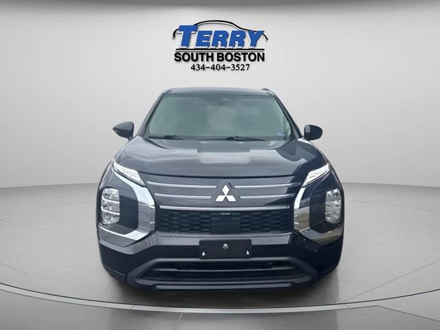 Used 2025 Mitsubishi Outlander ES AWD/4WD image 2