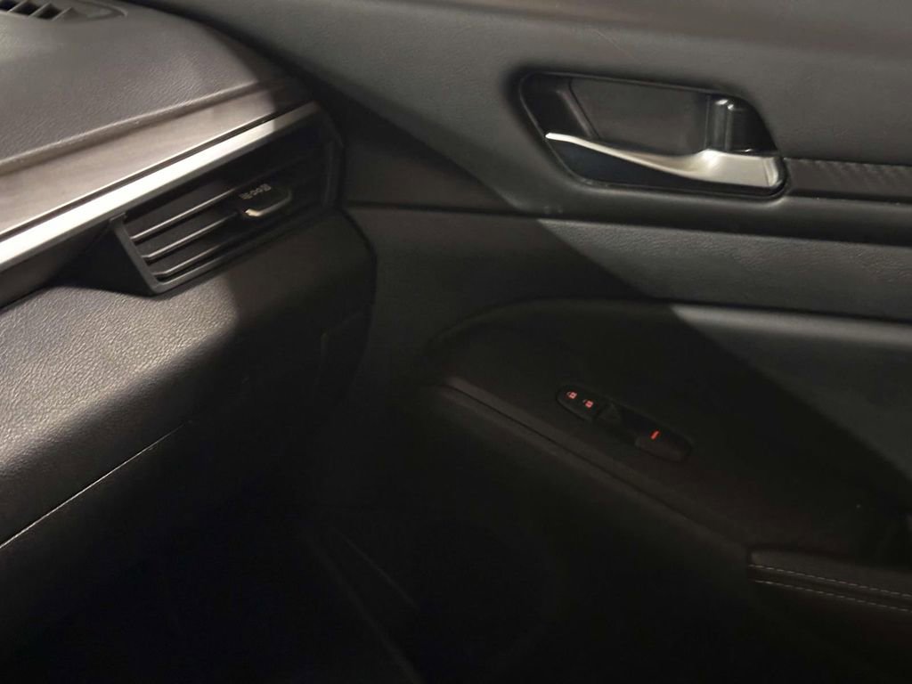 Used 2025 Nissan Altima 2.5 SV image 23