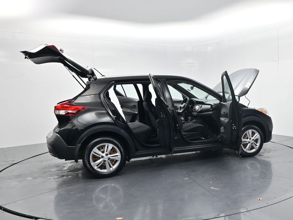 Used 2020 Nissan Kicks S image 57