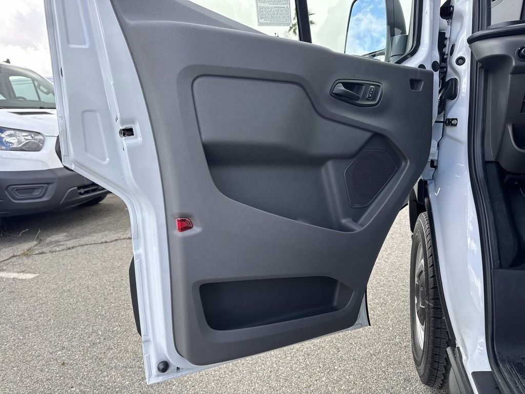 New 2026 Ford Transit 250 148 Medium Roof w/ Load Area Protection Package image 17
