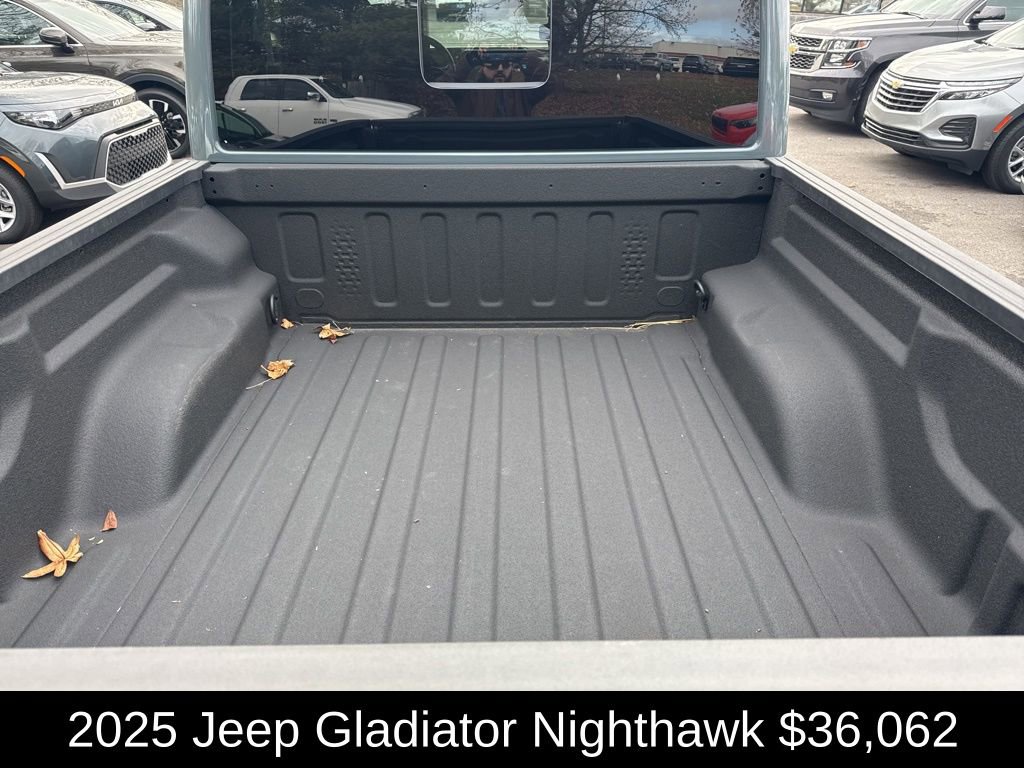 Used 2025 Jeep Gladiator Sport image 15