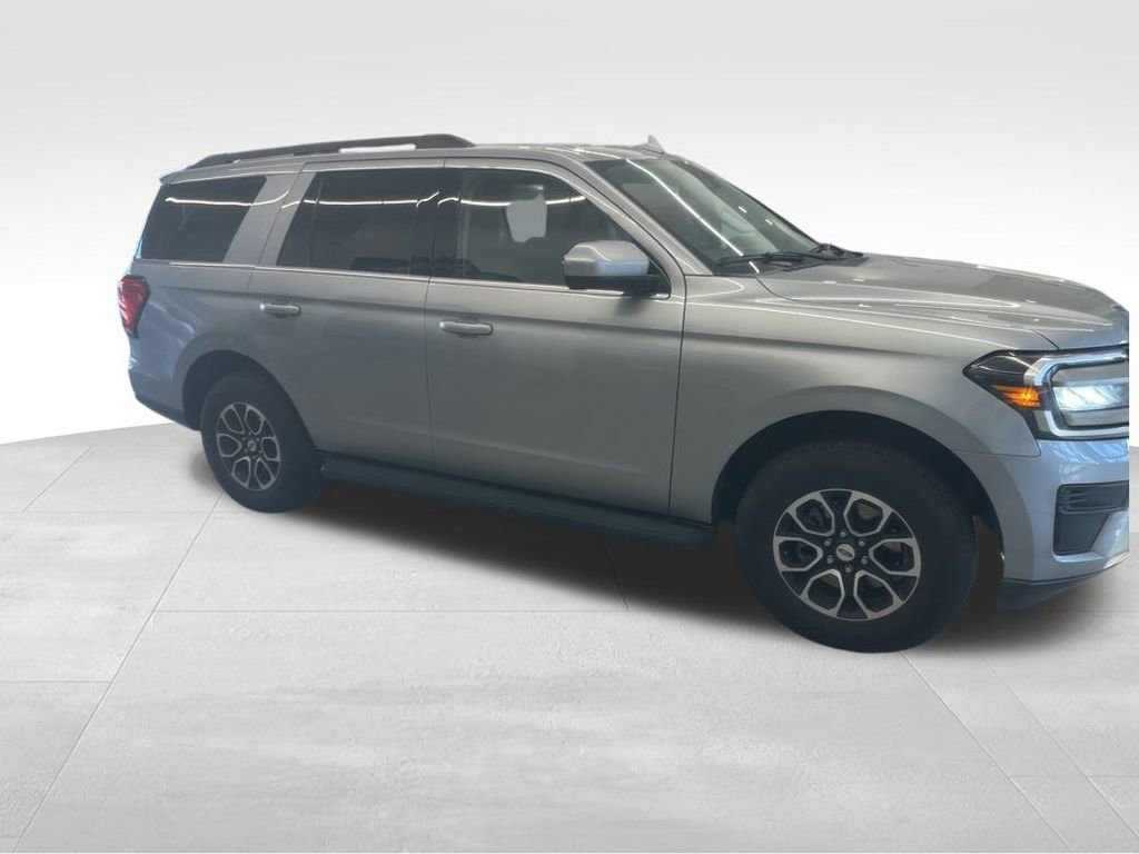 Used 2024 Ford Expedition XLT image 22