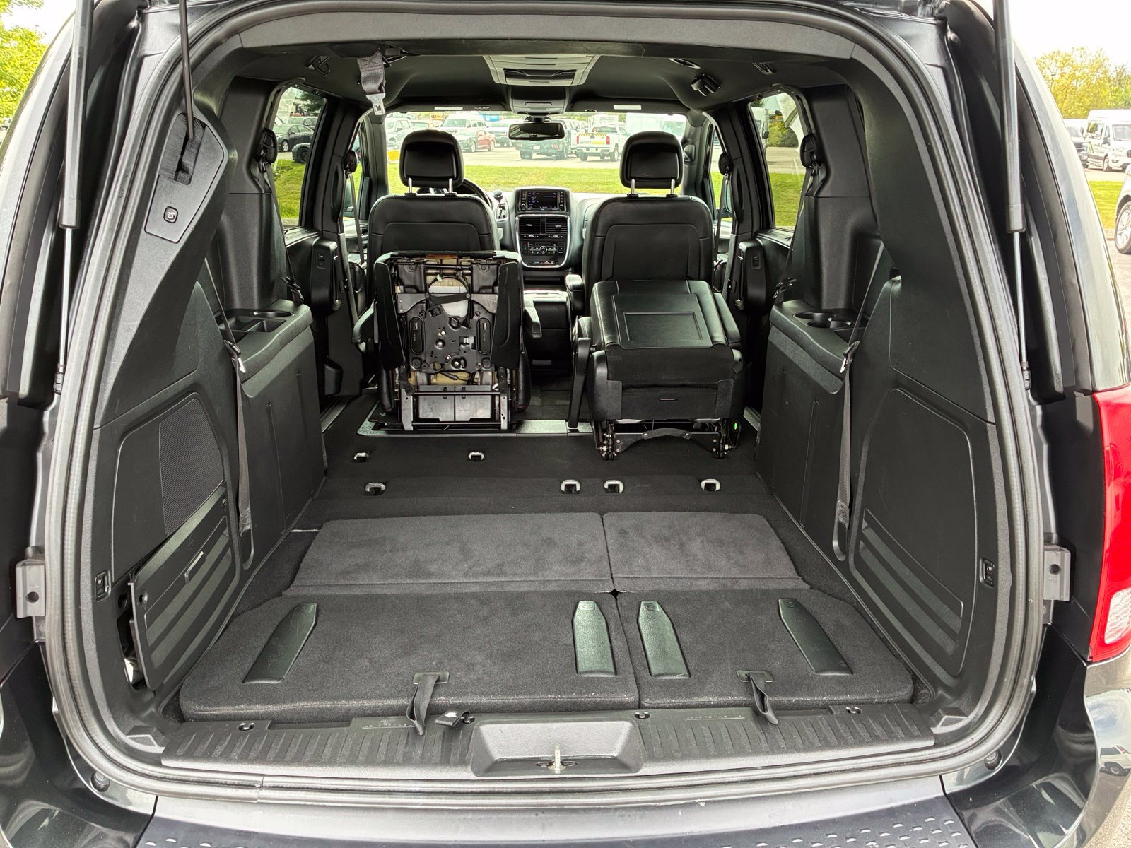 Used 2020 Dodge Grand Caravan GT FWD image 19