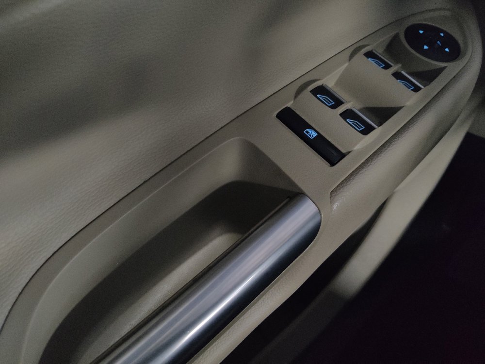 Used 2017 Ford Escape Titanium w/ Equipment Group 301A image 27