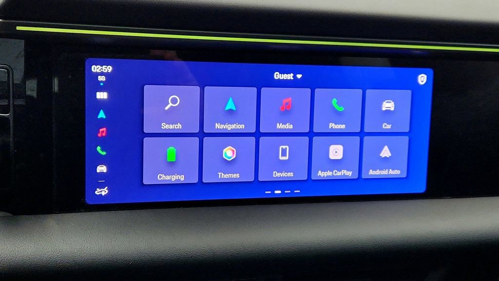 Used 2025 Porsche Macan Electric w/ Premium Package image 17