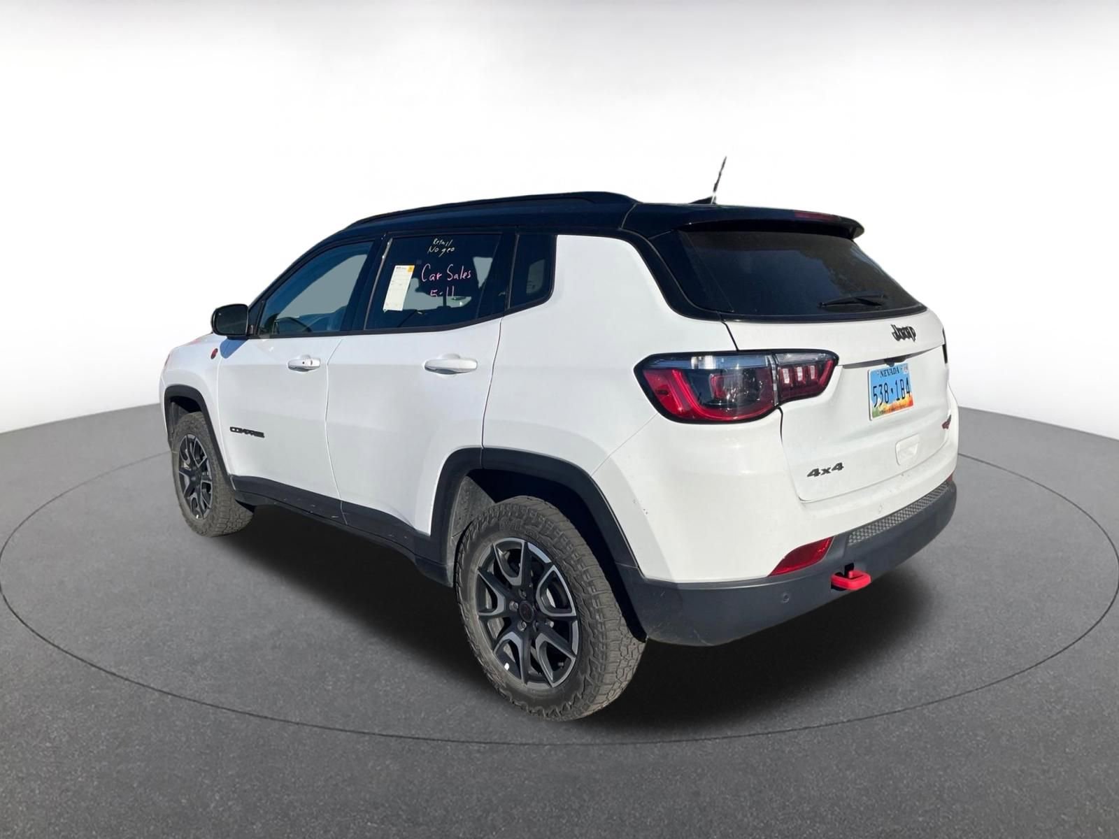 Used 2025 Jeep Compass Trailhawk AWD/4WD image 5