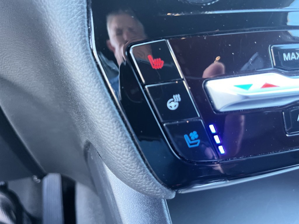 Used 2023 Ford Explorer Limited image 20