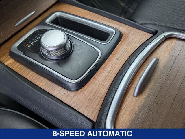 Used 2017 Chrysler 300 C Platinum w/ Safetytec Plus Group AWD/4WD image 19