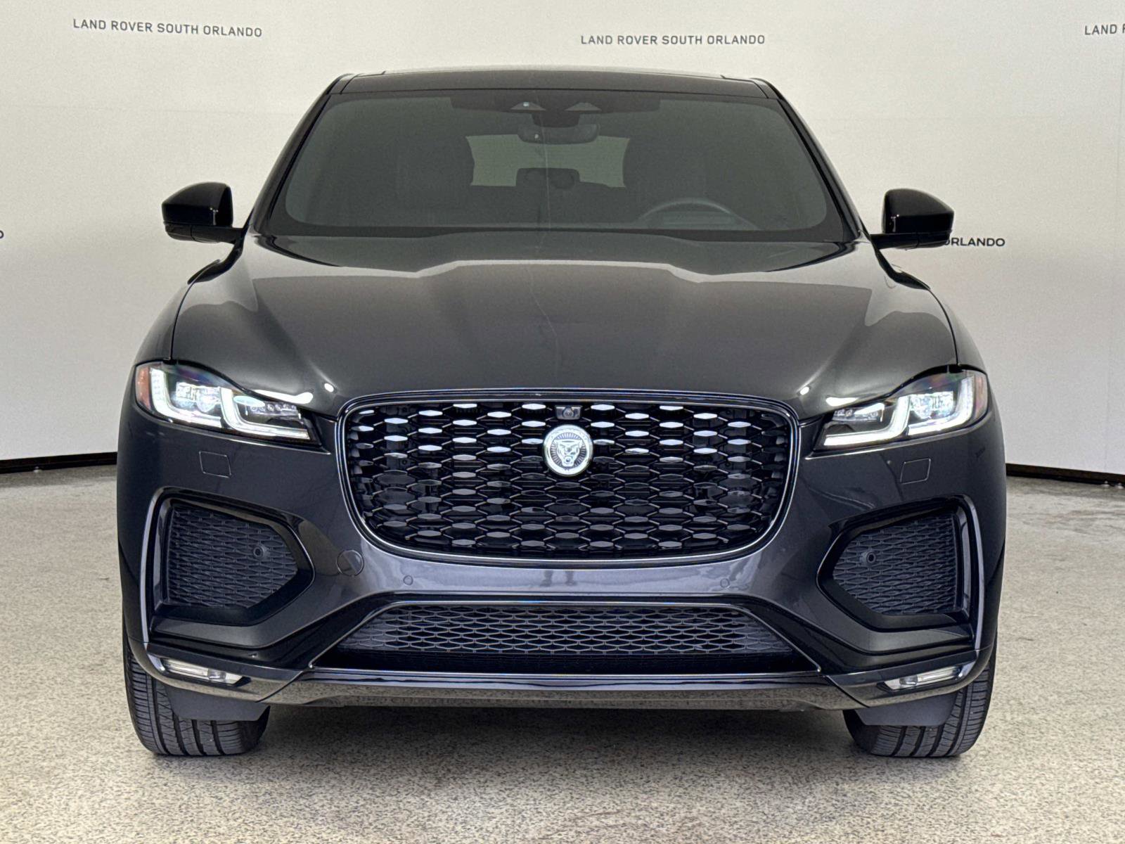 Certified 2026 Jaguar F-PACE R-Dynamic S AWD/4WD image 8