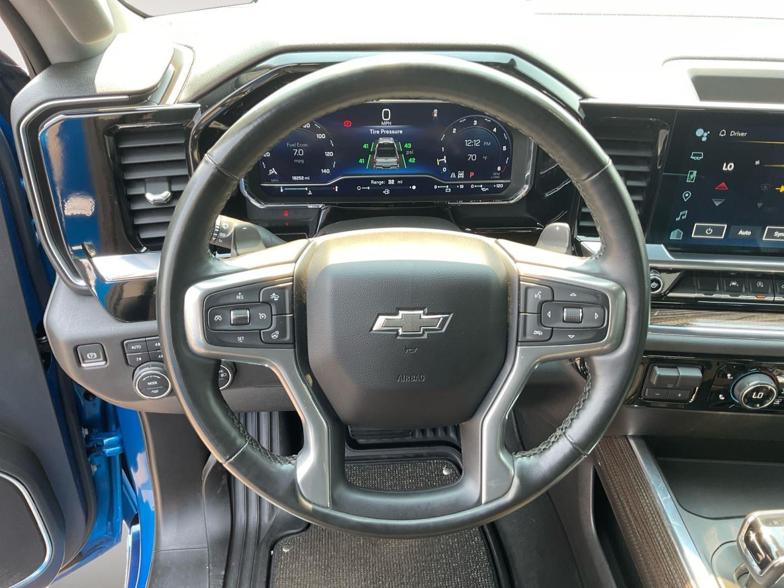 Used 2024 Chevrolet Silverado 1500 RST AWD/4WD image 12