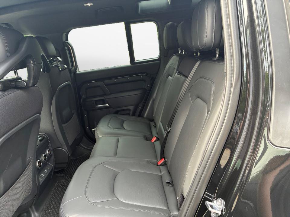 New 2026 Land Rover Defender 110 X AWD/4WD image 13