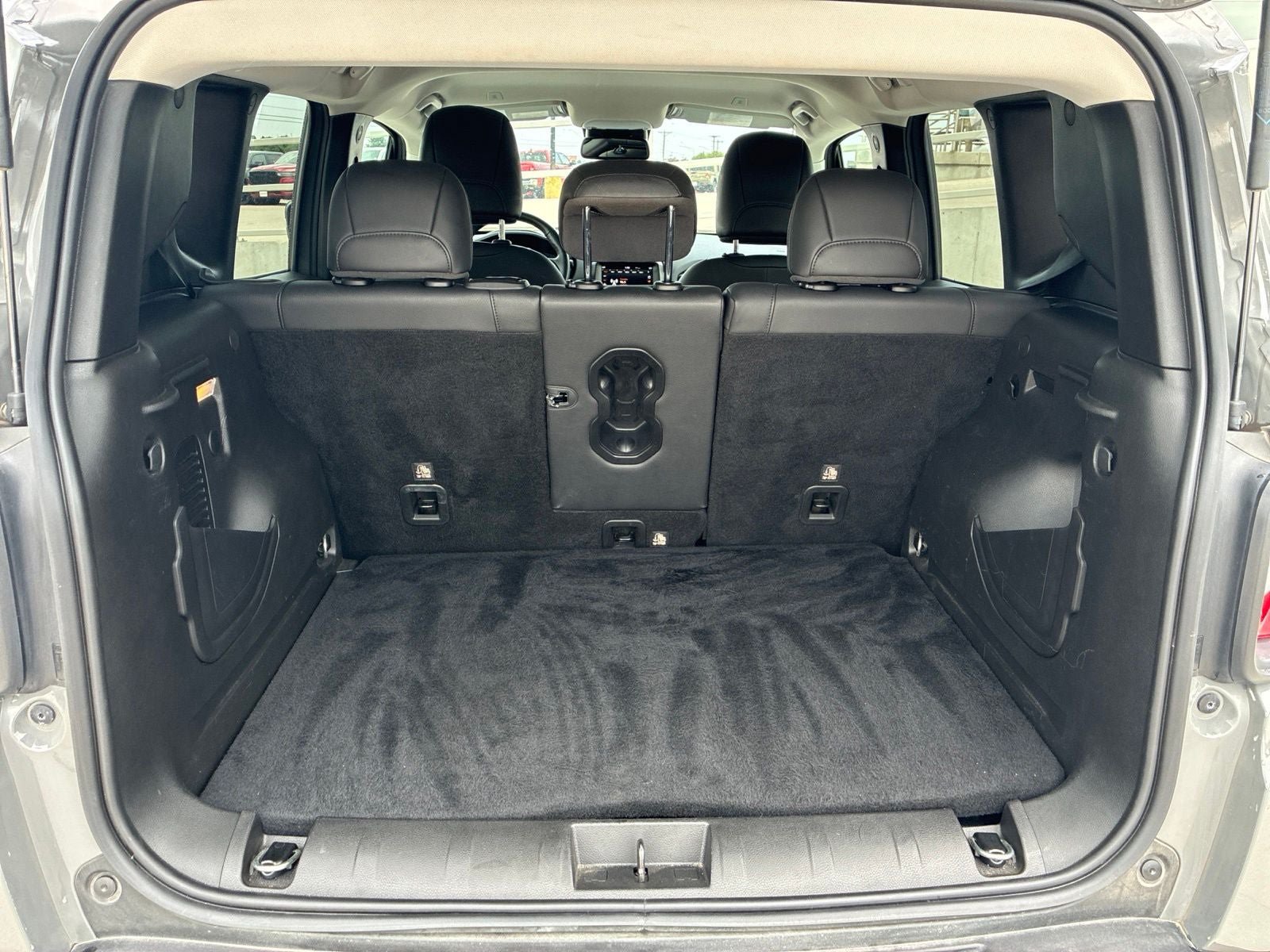 Used 2022 Jeep Renegade Trailhawk AWD/4WD image 5