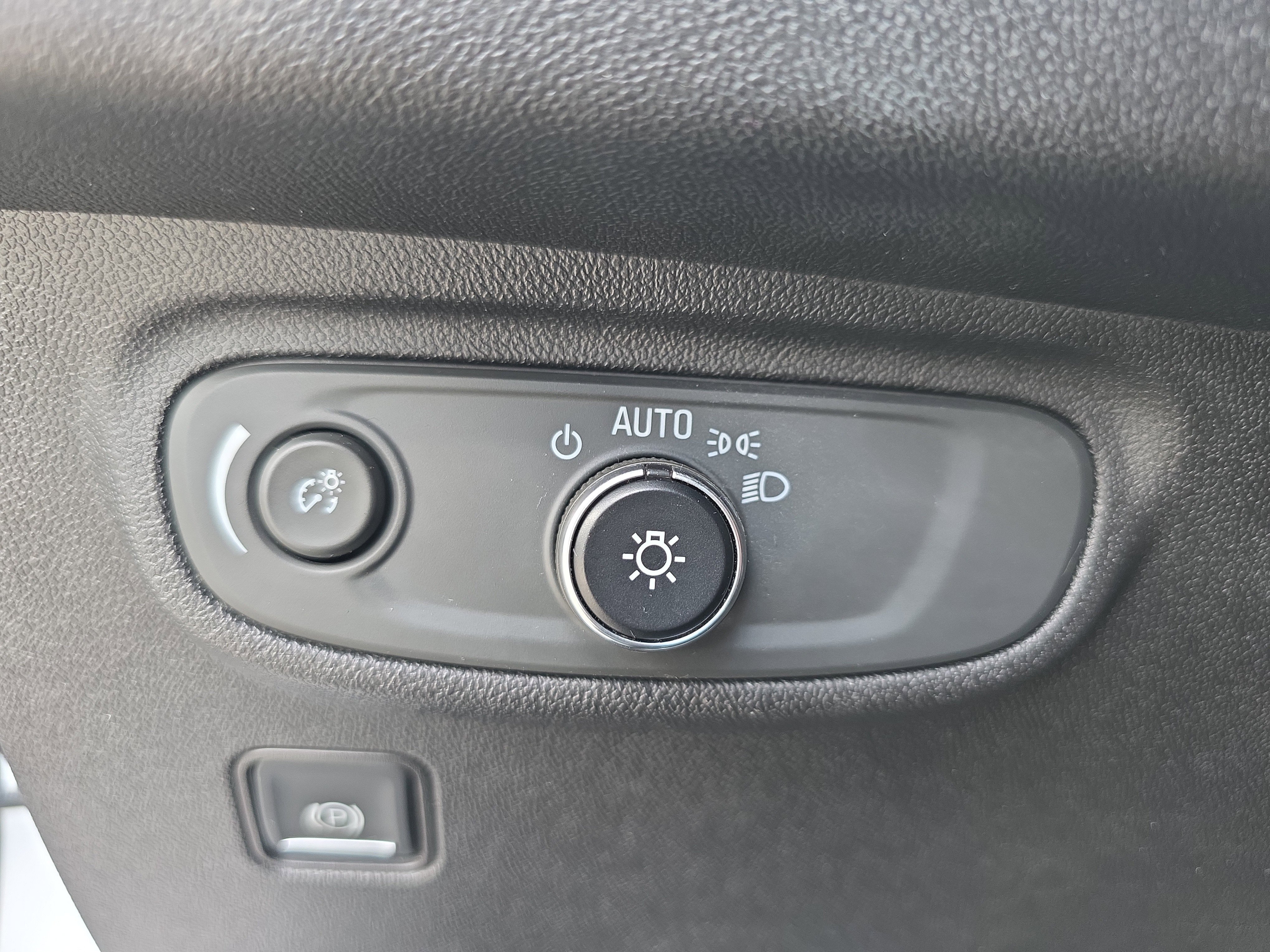 Used 2018 GMC Terrain SLE FWD image 22