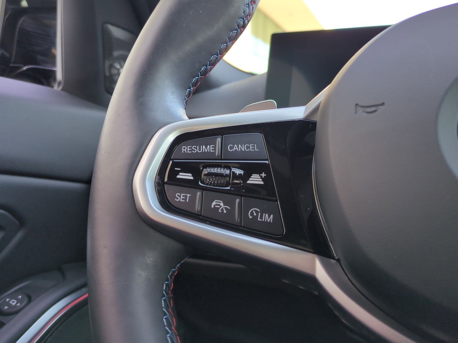 Used 2025 BMW M340i RWD image 19
