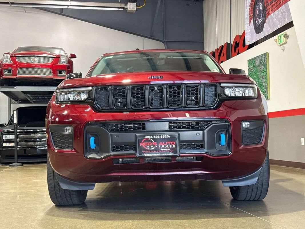 Used 2023 Jeep Grand Cherokee 30th Anniversary AWD/4WD image 55