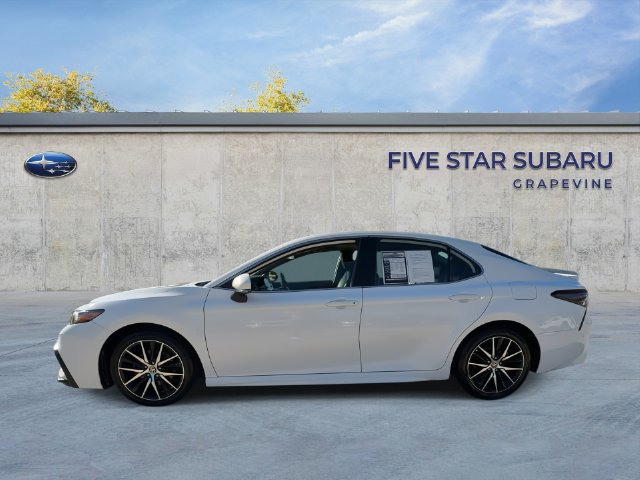 Used 2023 Toyota Camry SE FWD image 5