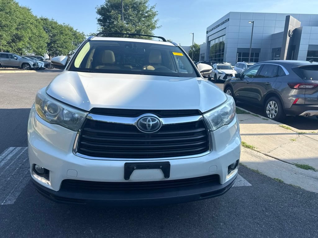 Used 2015 Toyota Highlander Limited Platinum AWD/4WD image 2