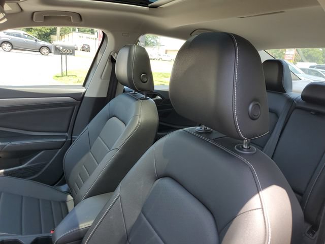 Used 2023 Volkswagen Jetta SE FWD image 22