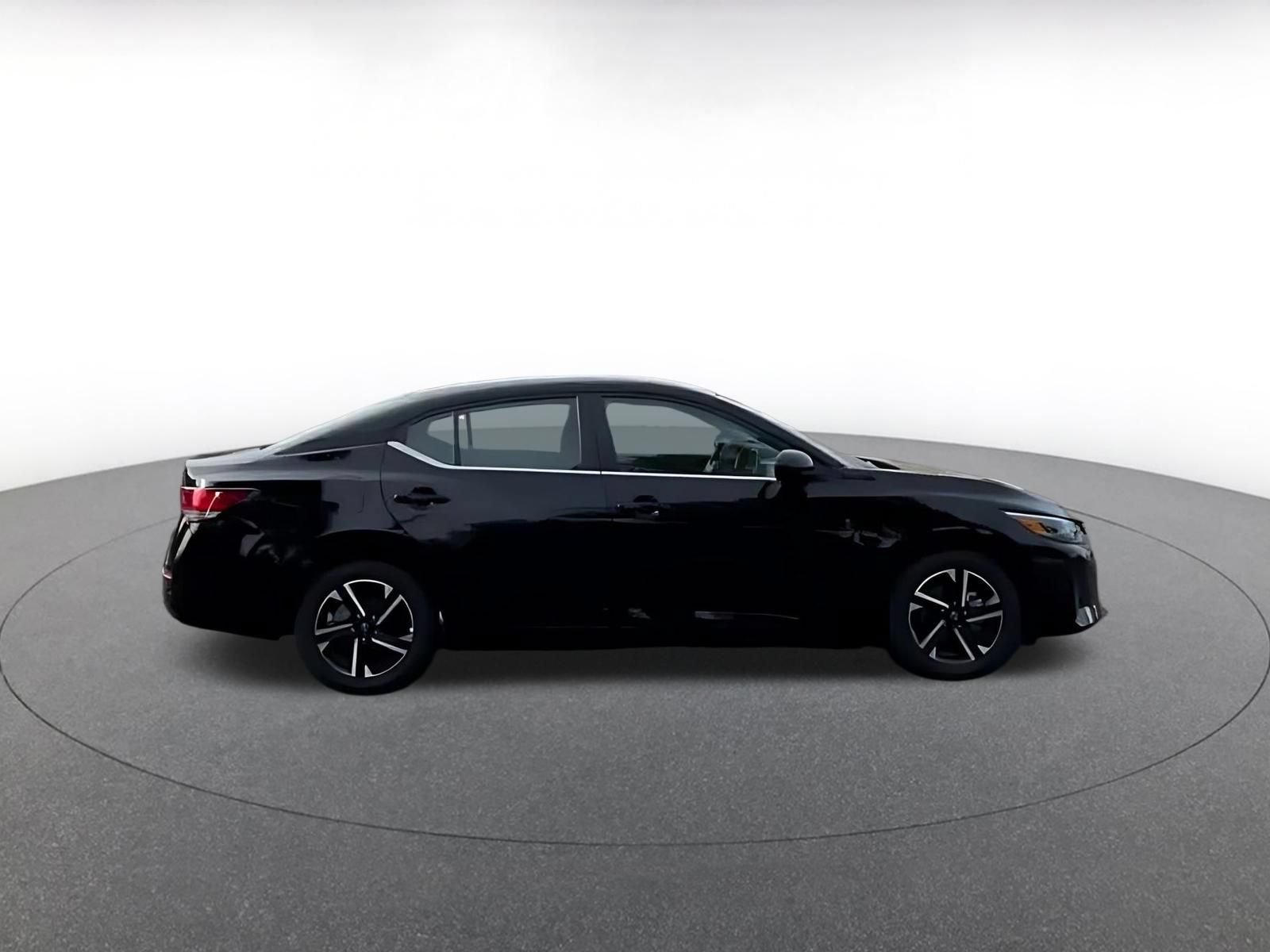 Used 2025 Nissan Sentra SV FWD image 10