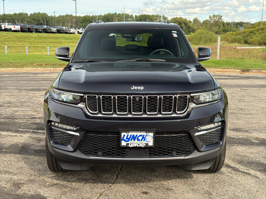 Used 2024 Jeep Grand Cherokee Limited w/ Luxury Tech Group II AWD/4WD image 8