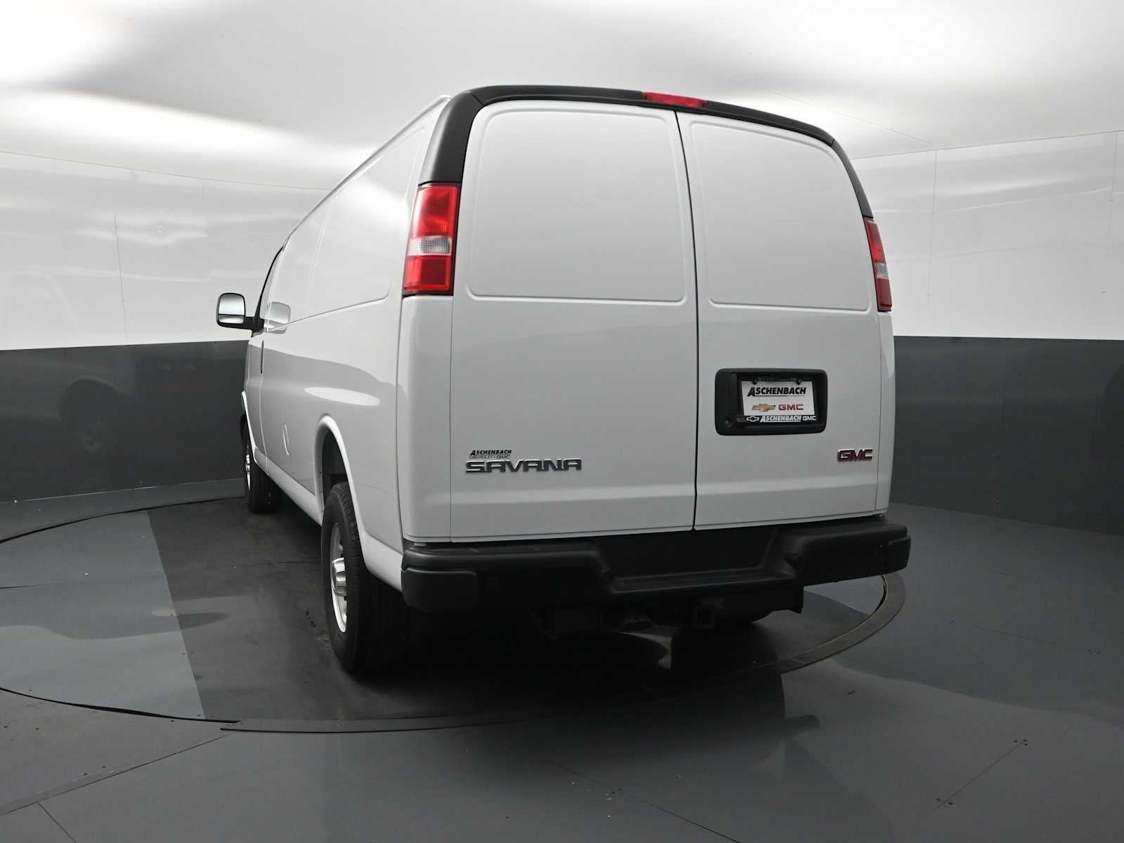 New 2026 GMC Savana 3500 Extended w/ Driver Convenience Package RWD image 5