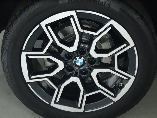 Used 2025 BMW X1 xDrive28i AWD/4WD image 14
