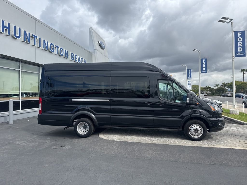 Used 2025 Ford Transit 350 XLT RWD image 3