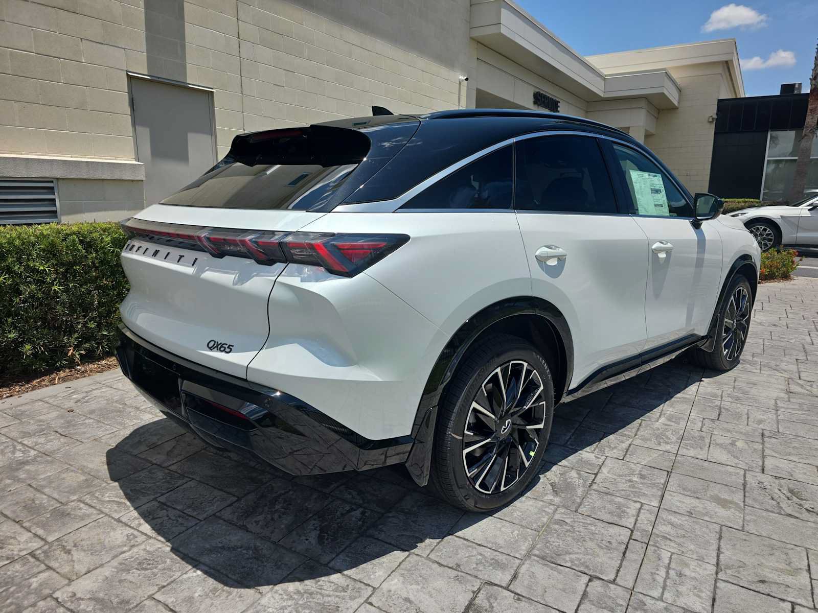 New 2027 INFINITI QX65 Autograph w/ Cargo Package AWD/4WD image 3