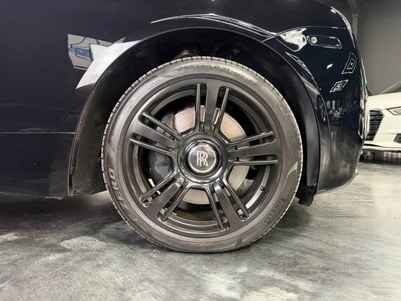 Used 2015 Rolls-Royce Wraith RWD image 27