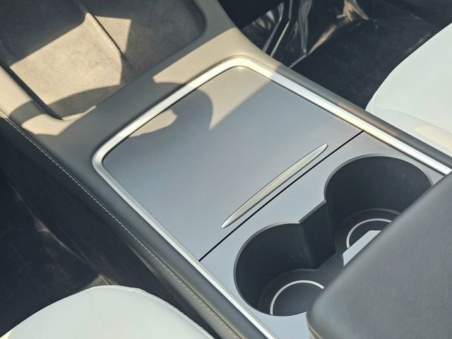 Used 2023 Tesla Model Y Performance AWD/4WD image 31