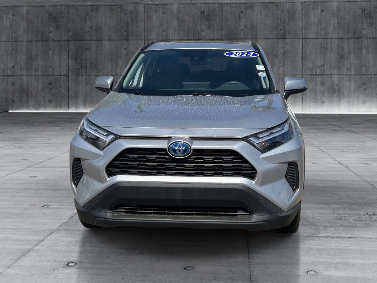 Used 2024 Toyota RAV4 XLE AWD/4WD image 8