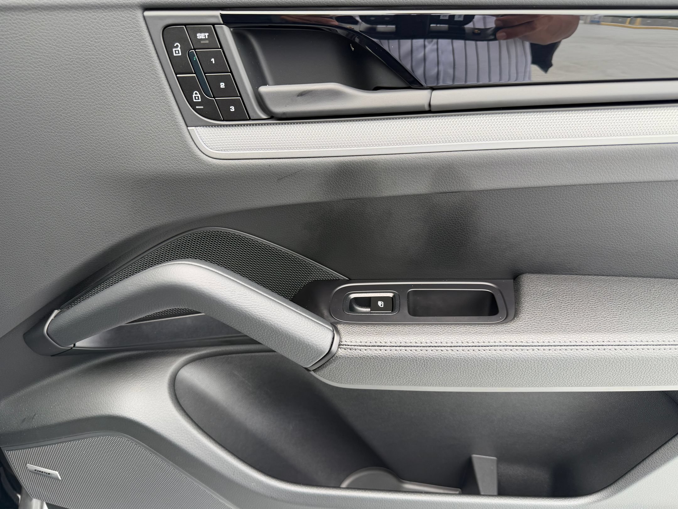 Certified 2026 Porsche Cayenne AWD/4WD image 12